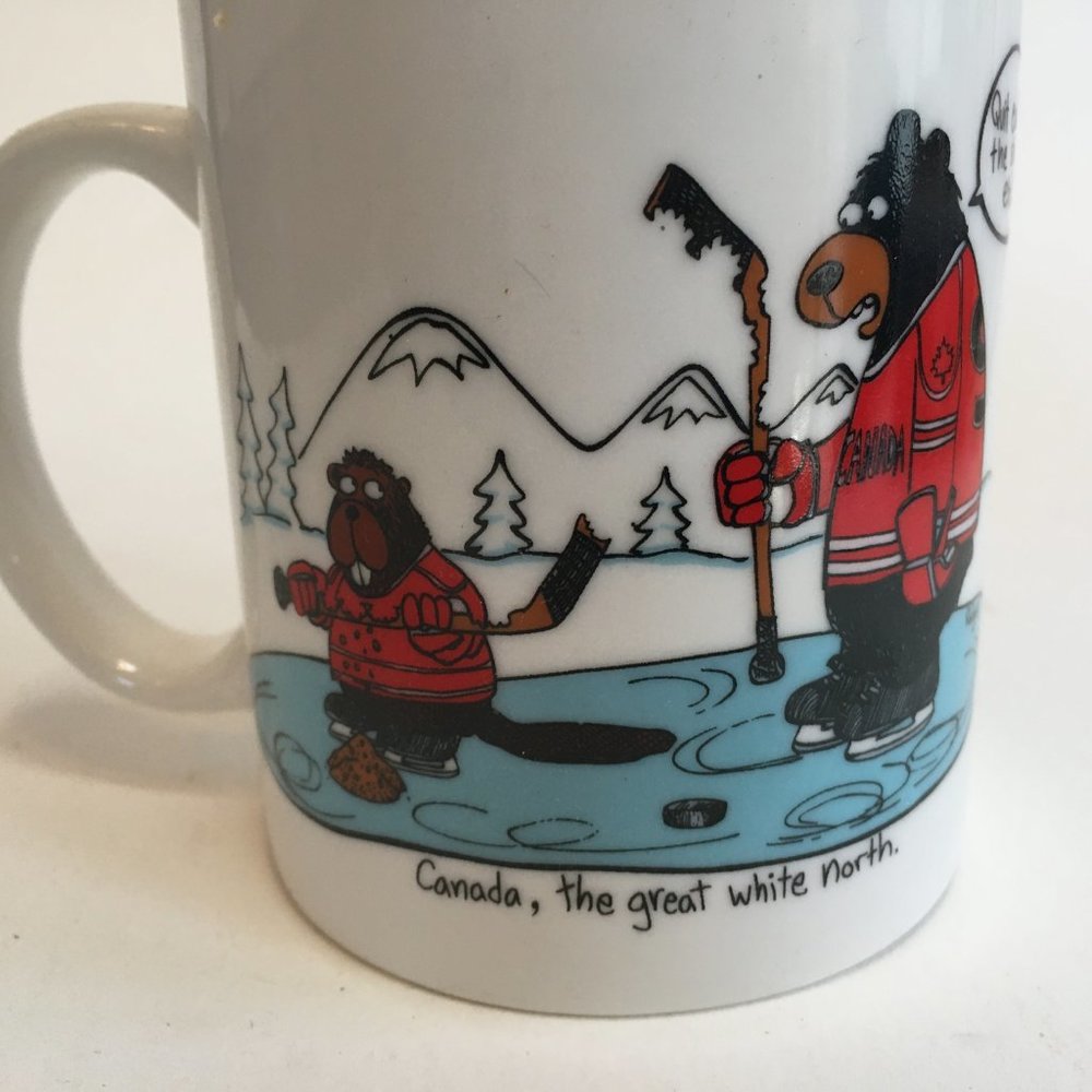 Due North Mug Hockey Bear Beaver Canada White Souvenir New Great White North